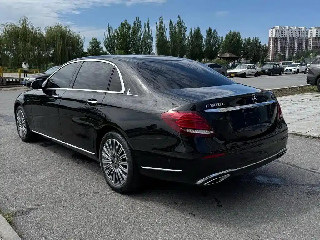 Mercedes-Benz E-Class 2020 E 300 L Fashion Edition — миниатюра 4