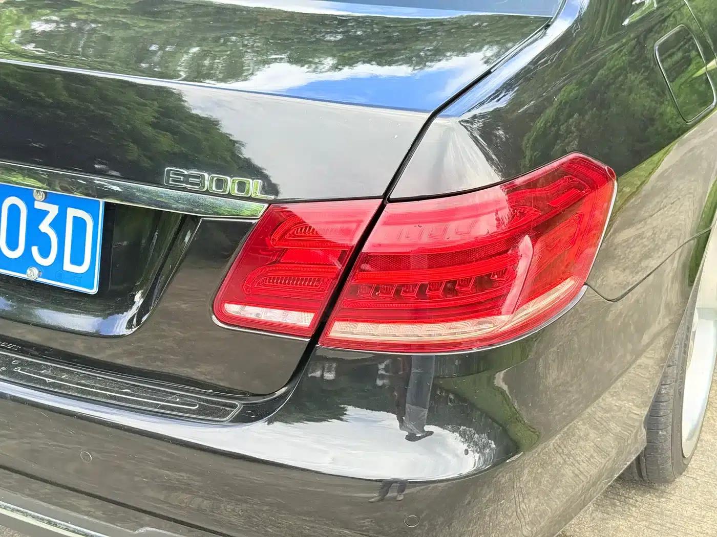 Mercedes-Benz E-Class 2011 E 300 L Luxury Edition — миниатюра 18