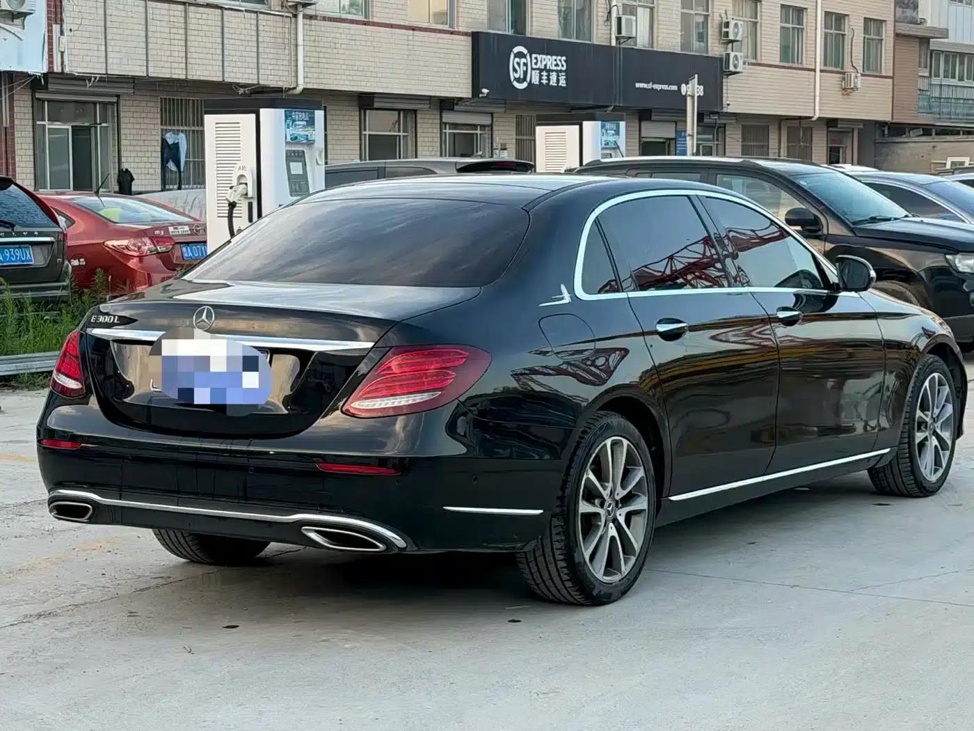 Mercedes-Benz E-Class 2018 Facelift E 300 L Fashion Model — миниатюра 7