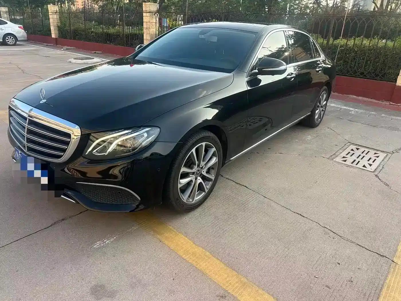 Mercedes-Benz E-Class 2019 E 300 L Fashion Edition — миниатюра 1