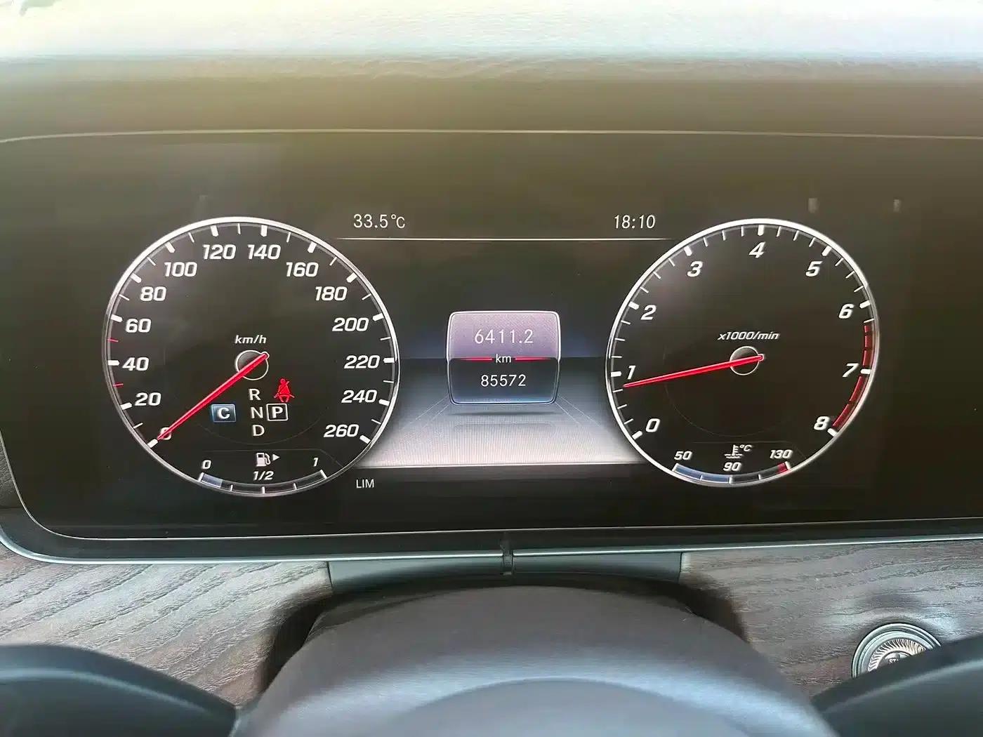 Mercedes-Benz E-Class 2019 E 300 L Fashion Edition — миниатюра 4