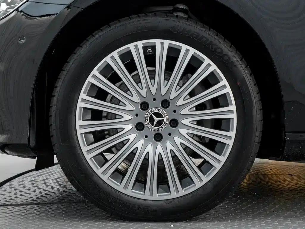 Mercedes-Benz E-Class 2023 E 300 L Luxury — миниатюра 8