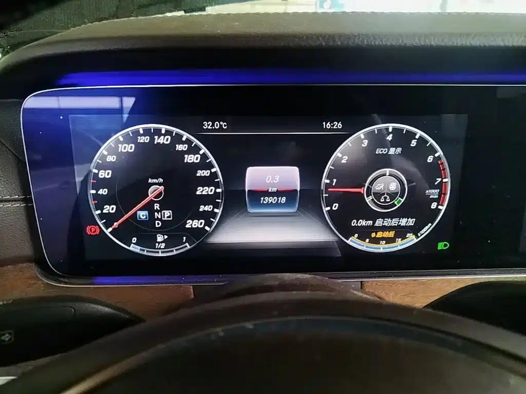 2016 Mercedes-Benz E-Class E 200 L — миниатюра 12