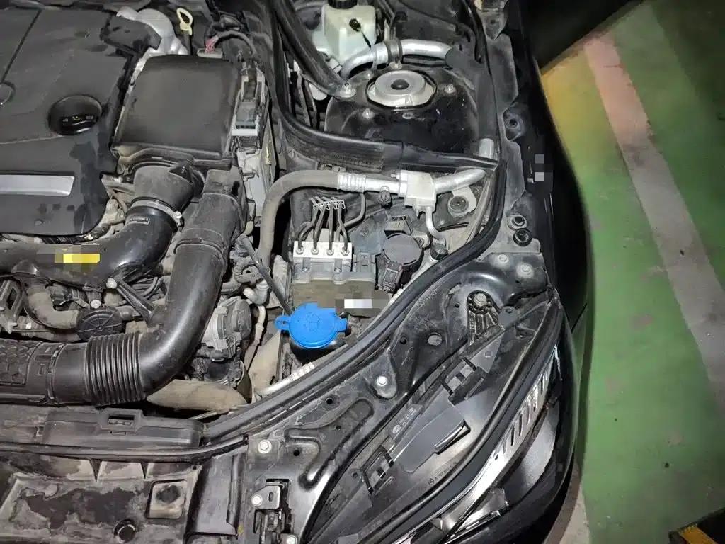 2015 Mercedes-Benz E-Class Facelift E 260 L Sport — миниатюра 22