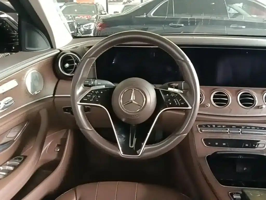 Mercedes-Benz E-Class 2021 Facelift E 300 L Luxury — миниатюра 11
