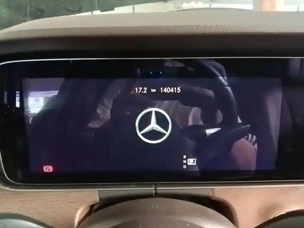 Mercedes-Benz E-Class 2021 Facelift E 300 L Luxury — миниатюра 12