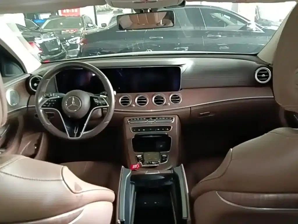 Mercedes-Benz E-Class 2021 Facelift E 300 L Luxury — миниатюра 10