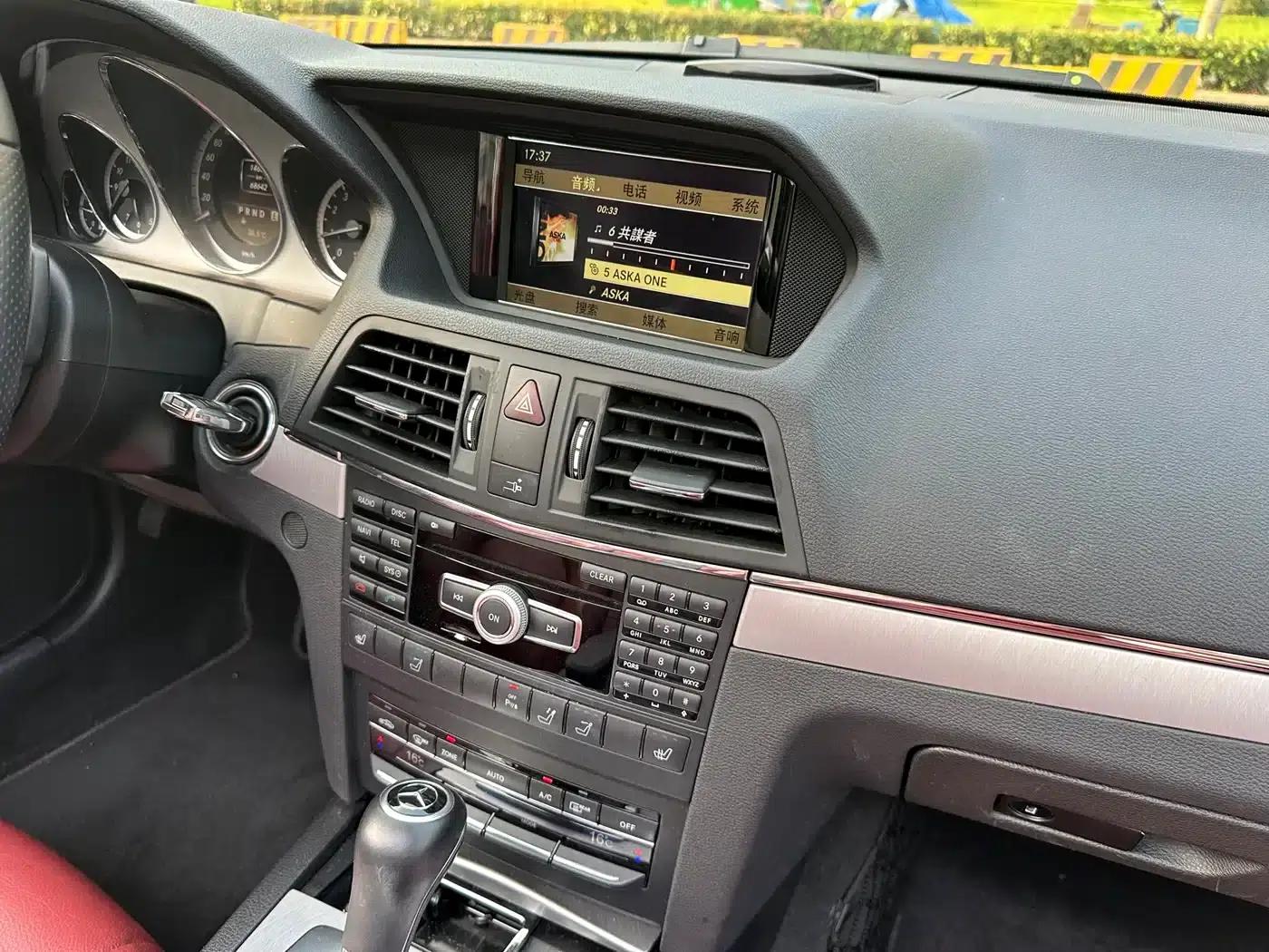 Imported Mercedes-Benz E-Class 2012 E 260 CGI Convertible — миниатюра 17