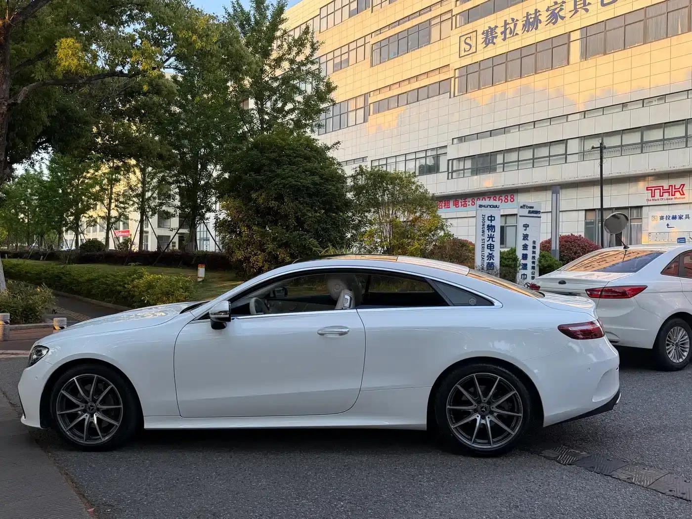 Imported Mercedes-Benz E-Class 2021 E 260 Coupe — миниатюра 4