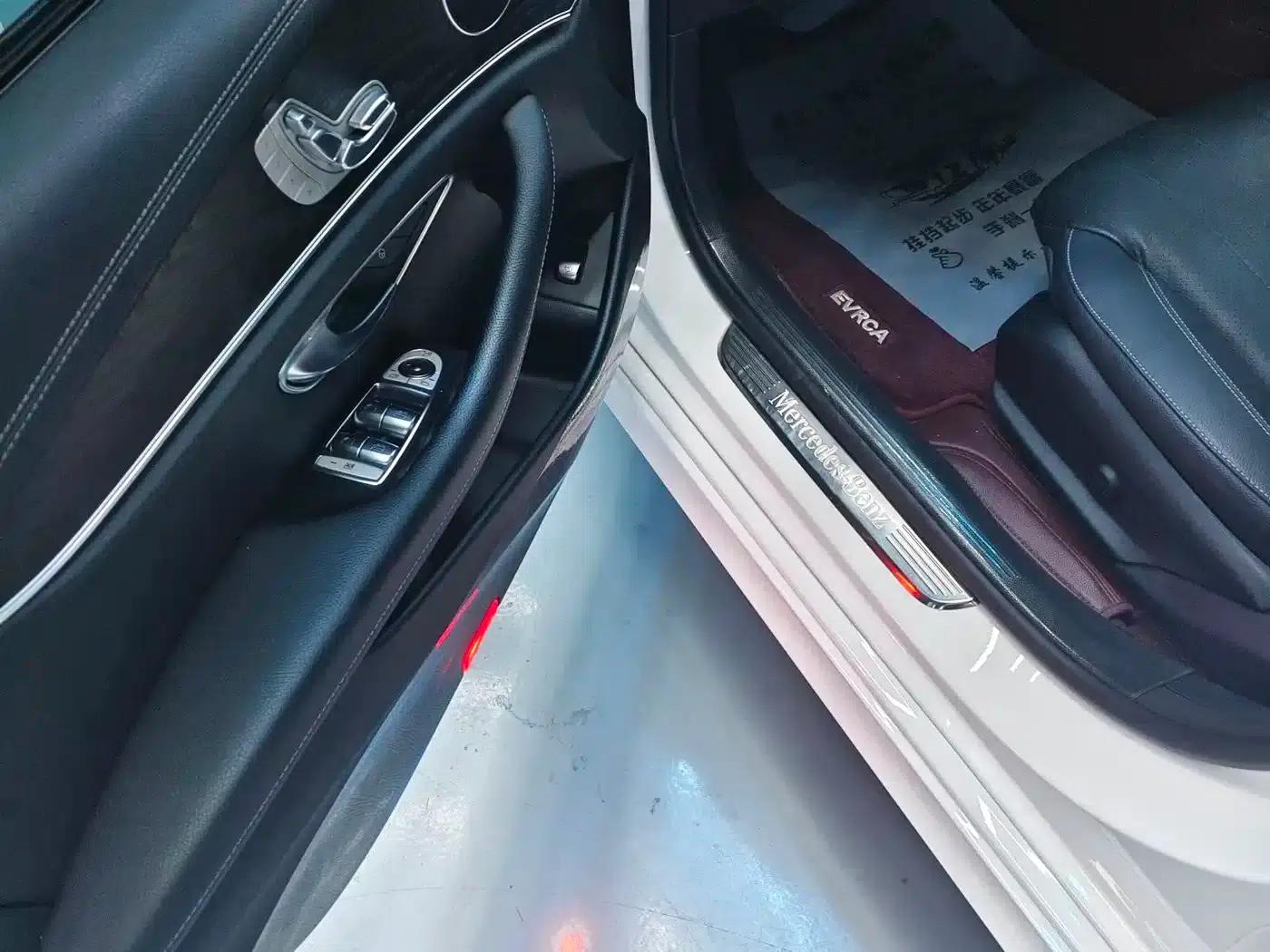 2022 Mercedes-Benz E-Class Imported Model, E 260 Fashion Sport Edition — миниатюра 4
