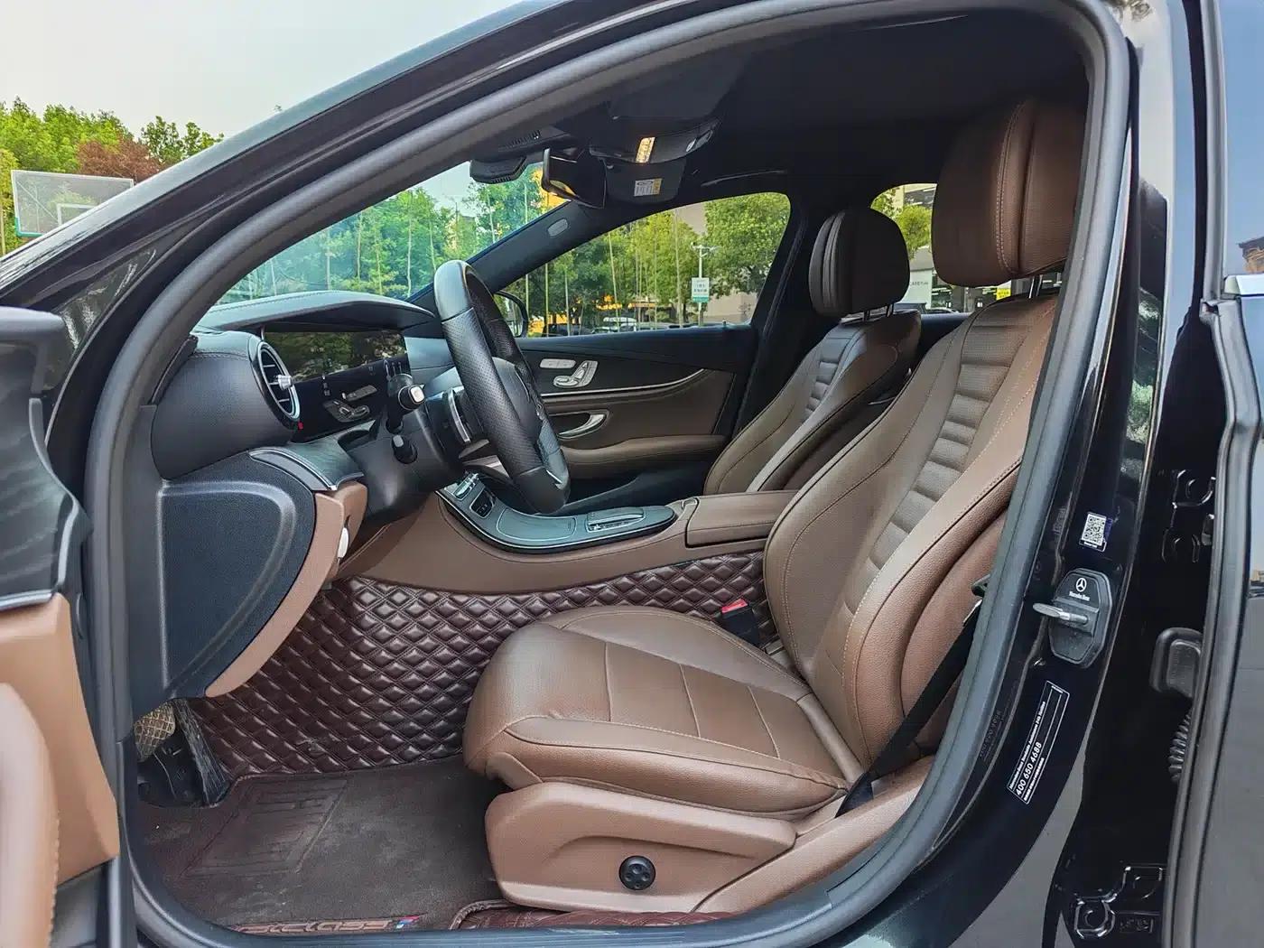 Mercedes-Benz E-Class PHEV 2022 E 350 e L Plug-in Hybrid Sedan — миниатюра 4
