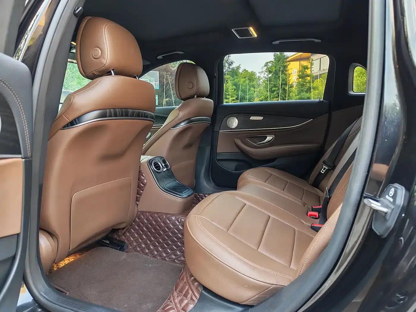 Mercedes-Benz E-Class PHEV 2022 E 350 e L Plug-in Hybrid Sedan — миниатюра 6