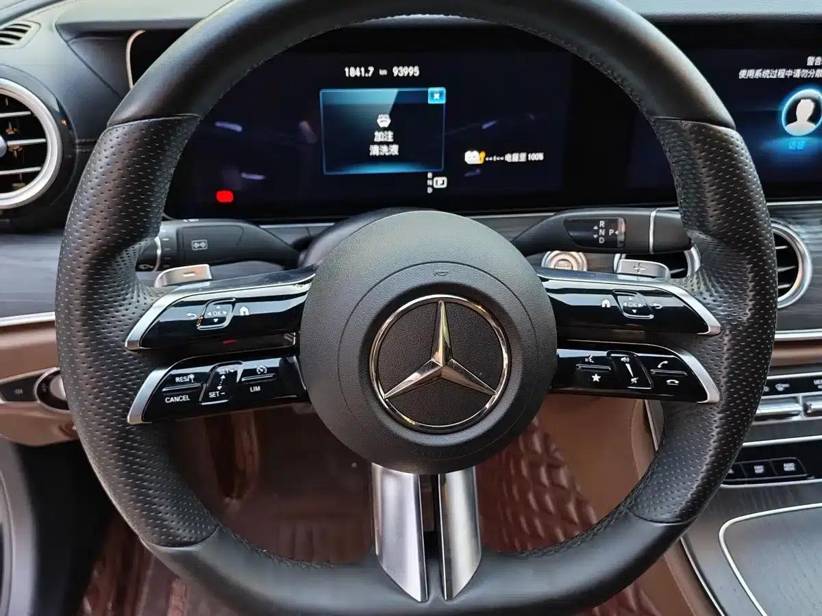Mercedes-Benz E-Class PHEV 2022 E 350 e L Plug-in Hybrid Sedan — миниатюра 8