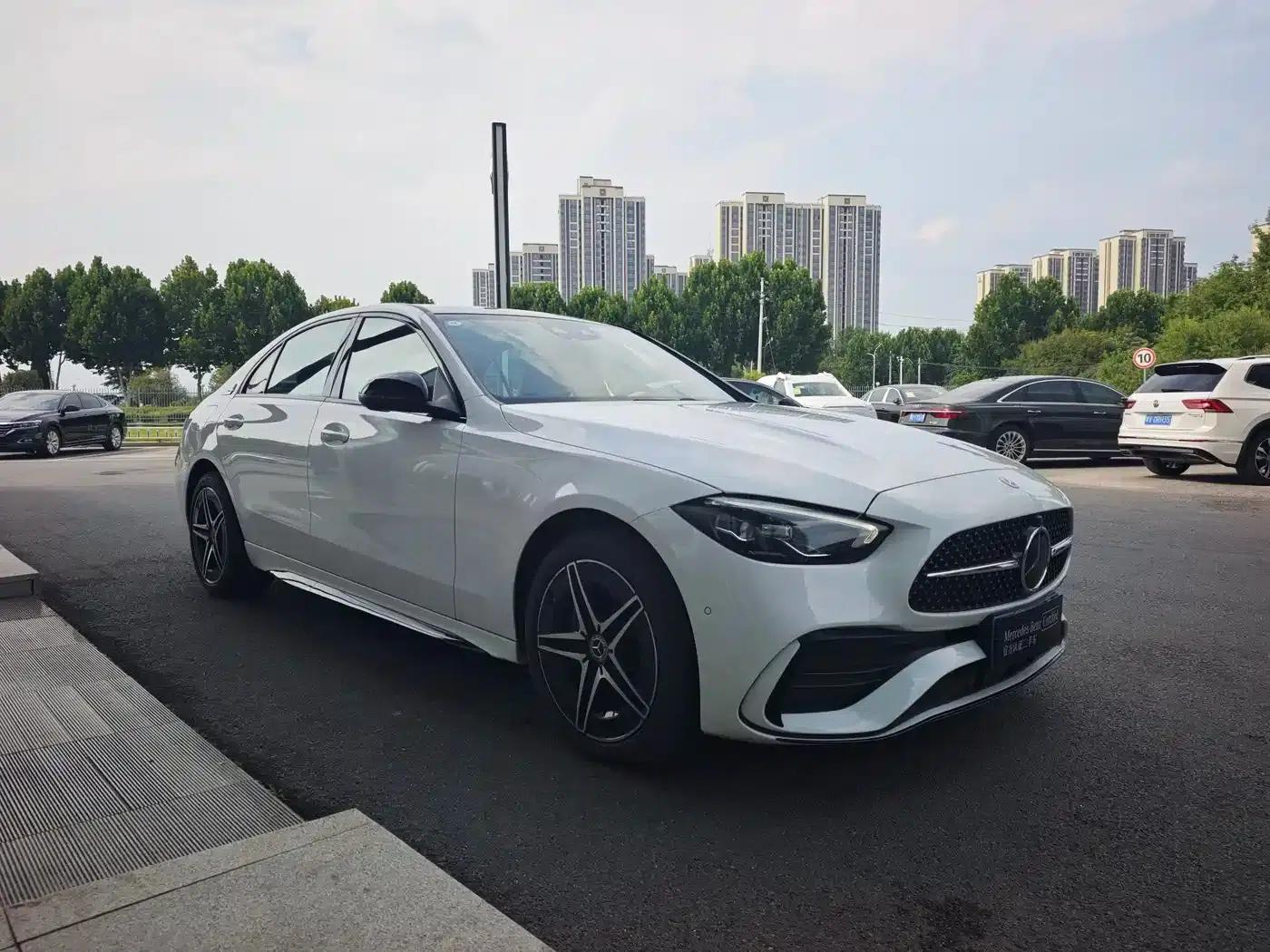 2025 Mercedes-Benz C-Class C 260 L Midnight Sport Edition — миниатюра 3