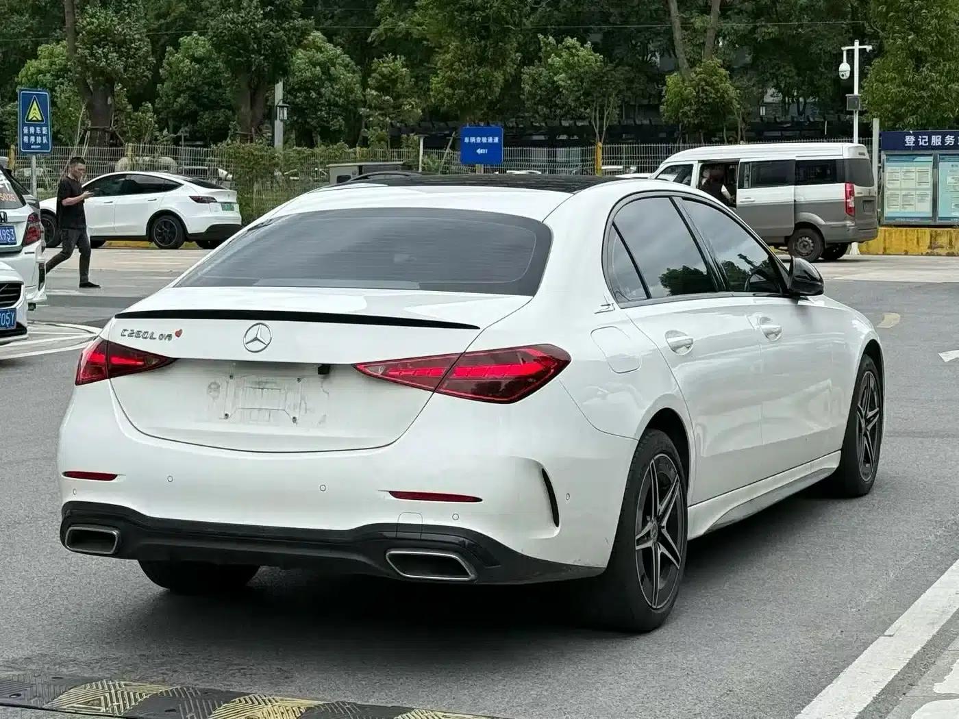 2024 Mercedes-Benz C-Class C 260 L Midnight Sport Edition — миниатюра 4