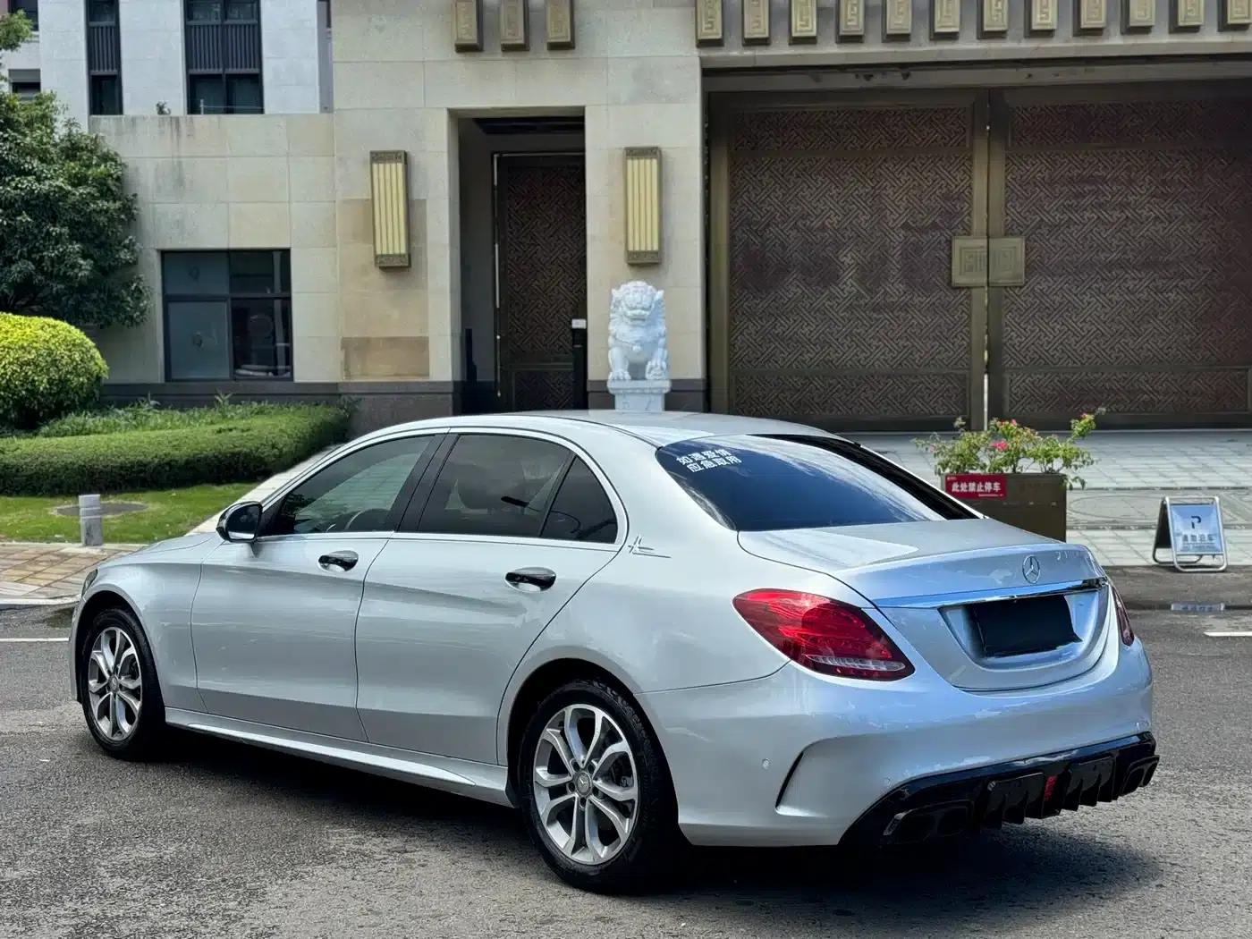 2015 Mercedes-Benz C-Class C 180 L Sport — миниатюра 17