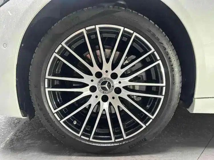 2023 Mercedes-Benz C-Class C 200 L Sport Edition — миниатюра 3