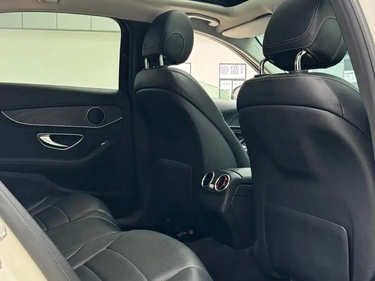 2015 Mercedes-Benz C-Class Facelift C 180 L Sport — миниатюра 25