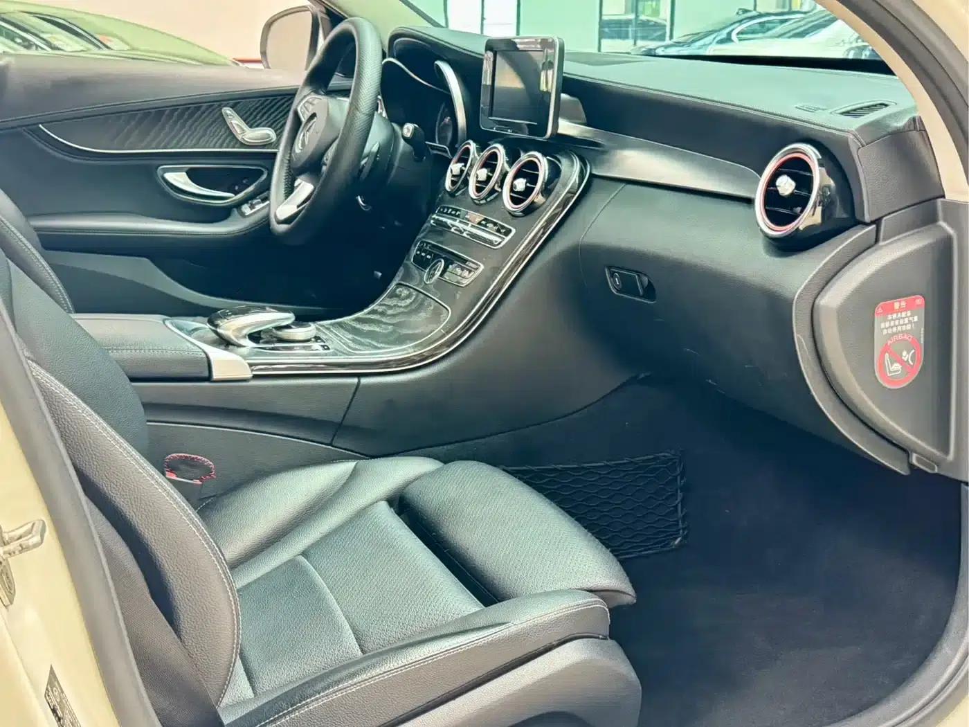 2015 Mercedes-Benz C-Class Facelift C 180 L Sport — миниатюра 26