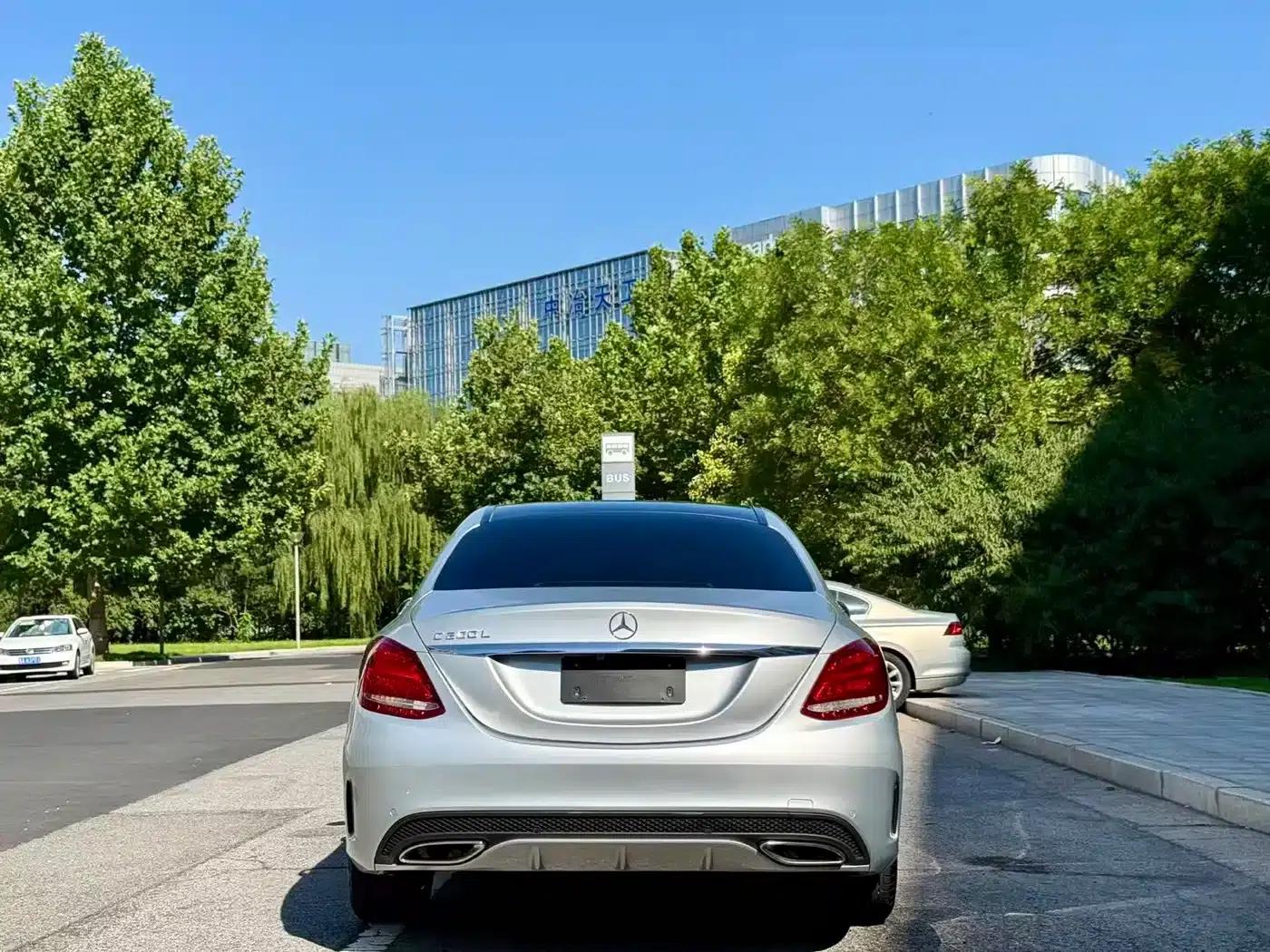 Mercedes-Benz C-Class 2015 Facelift C 200 L Sport — миниатюра 3
