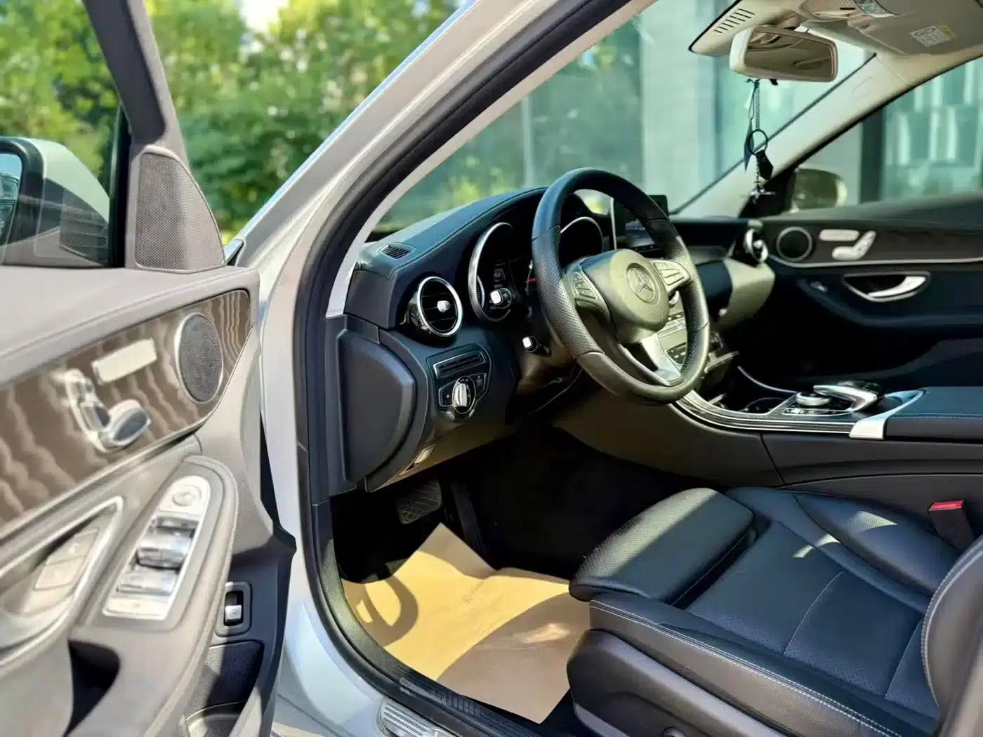 Mercedes-Benz C-Class 2015 Facelift C 200 L Sport — миниатюра 6