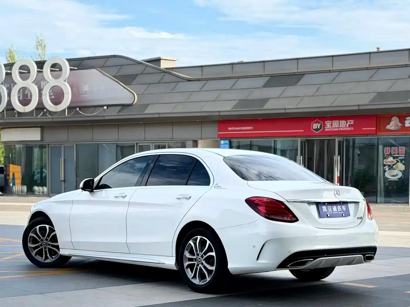 2018 Mercedes-Benz C-Class C 180 L Fashion Sport Edition — миниатюра 5