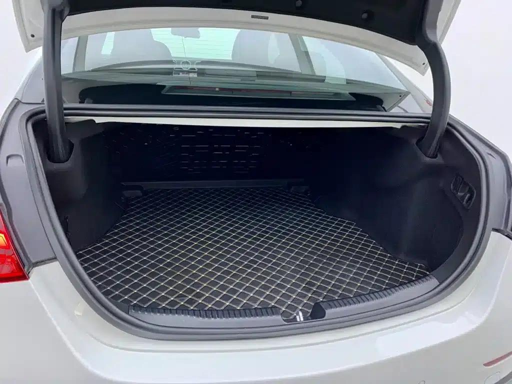 2023 Mercedes-Benz C-Class C 260 L Sport Edition — миниатюра 10