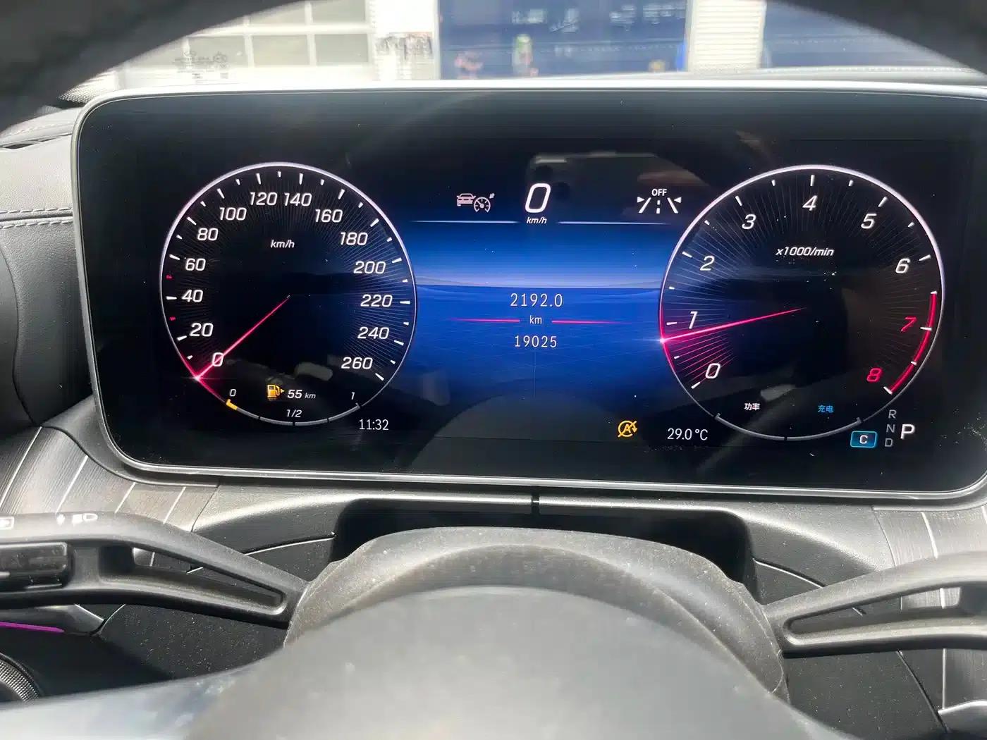 Mercedes-Benz C-Class 2025 Facelift C 260 L Sport Edition — миниатюра 12