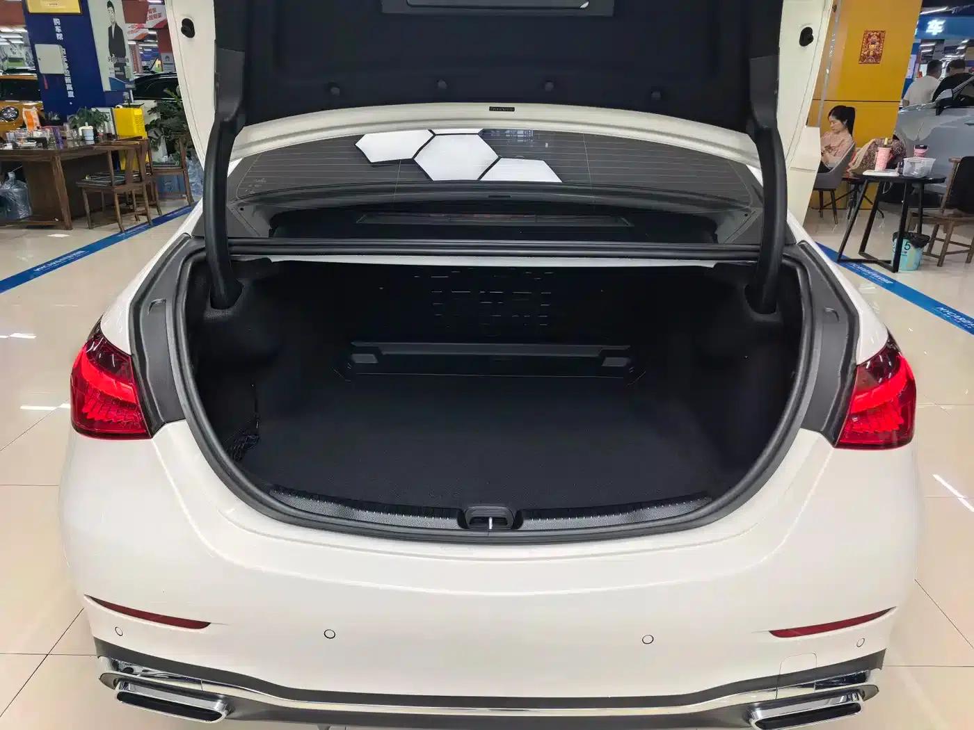 Mercedes-Benz C-Class 2022 Facelift C 260 L Sport Edition — миниатюра 12
