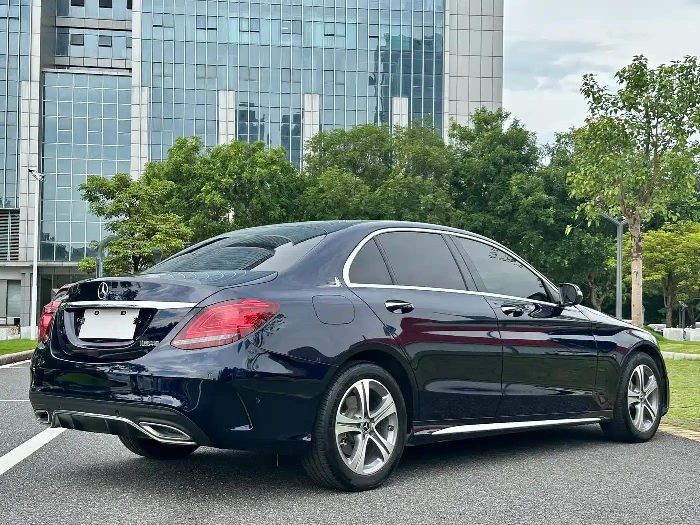 2020 Mercedes-Benz C-Class C 260 L Sport Edition — миниатюра 13