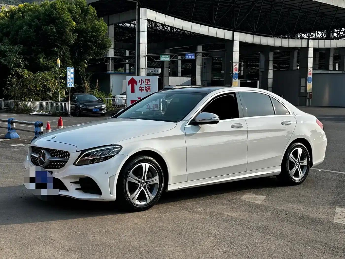 Mercedes-Benz C-Class 2019 Facelift C 260 L Sport Edition — миниатюра 1