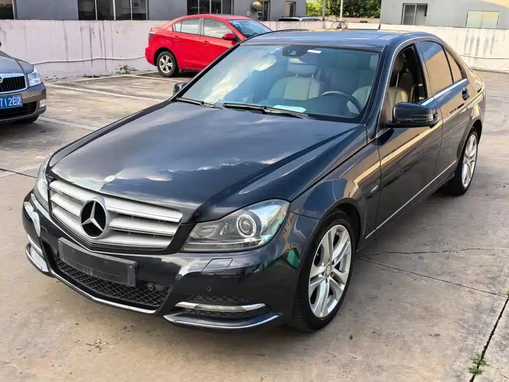 Mercedes-Benz C-Class 2011 C 200 CGI Fashion Model — миниатюра 1