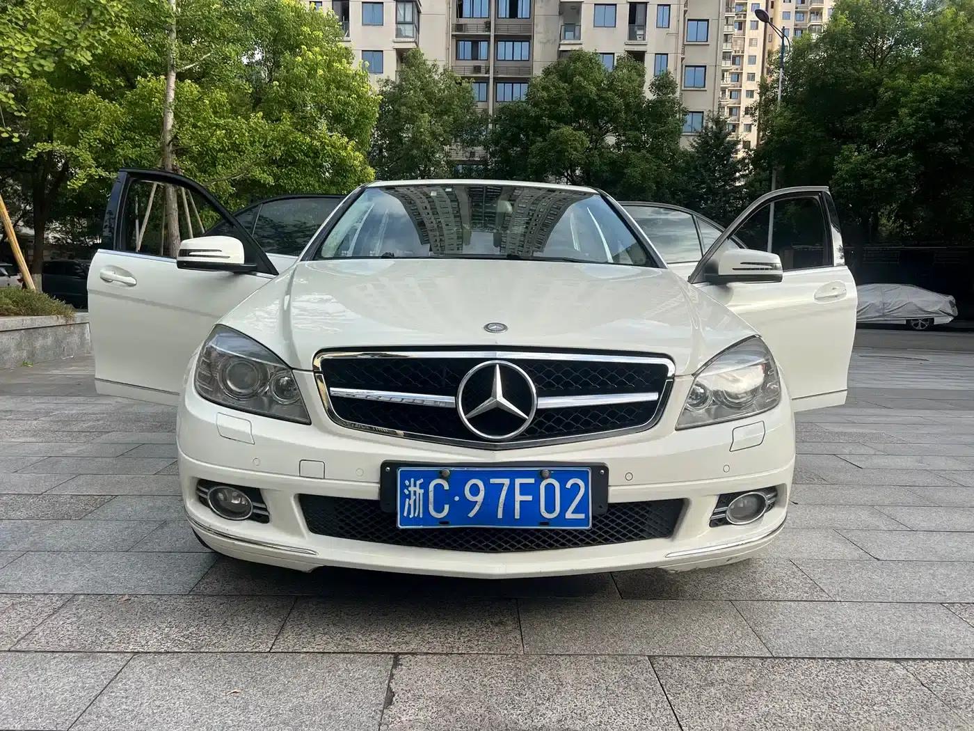 Mercedes-Benz C-Class 2010 C 200 CGI Elegance — миниатюра 1