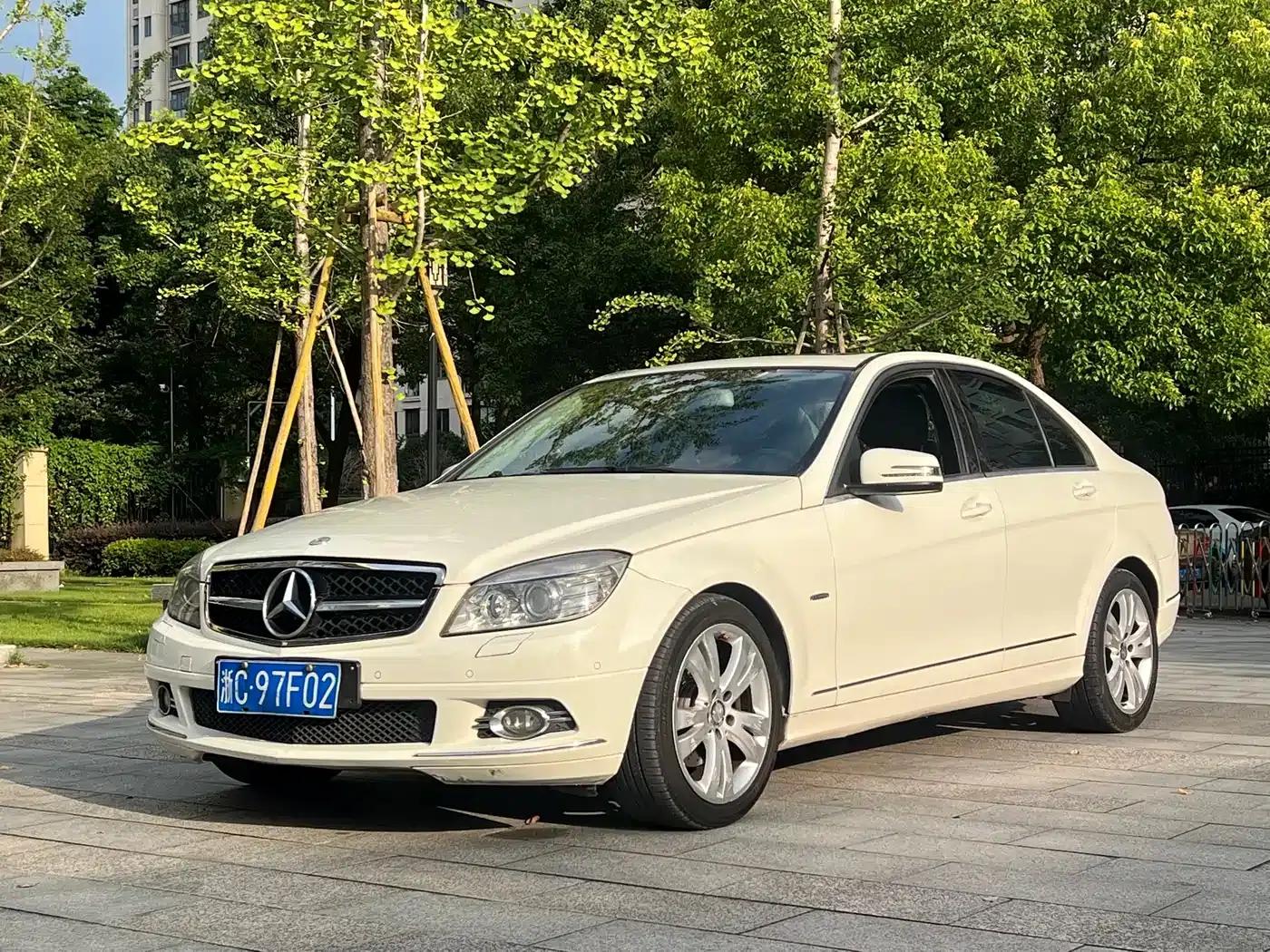 Mercedes-Benz C-Class 2010 C 200 CGI Elegance — миниатюра 2