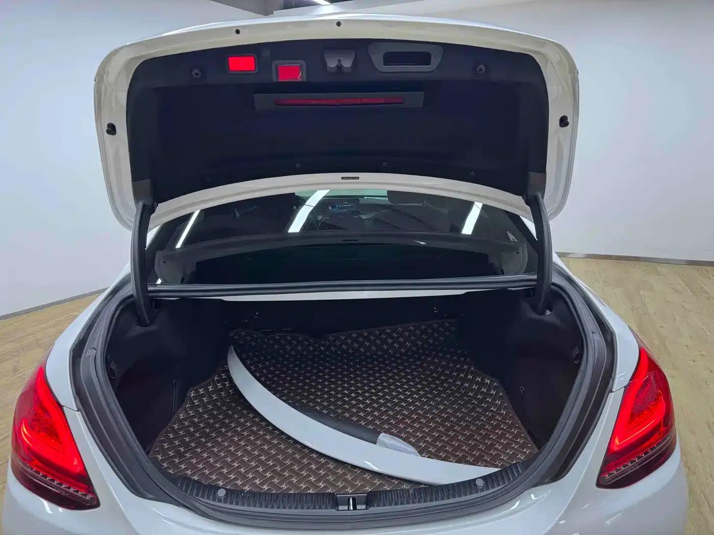 Mercedes-Benz C-Class 2020 Facelift C 260 Sport Edition — миниатюра 28