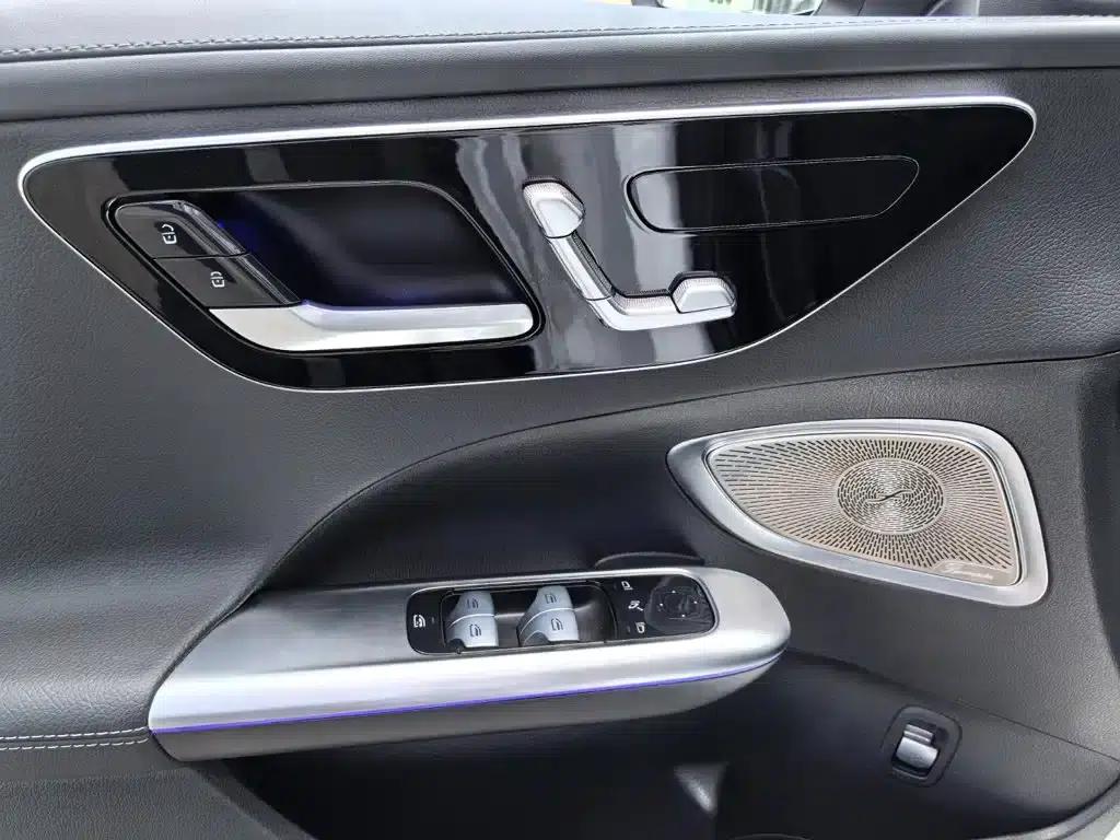 Mercedes-Benz C-Class 2023 Facelift C 260 L Midnight Sport Edition — миниатюра 5