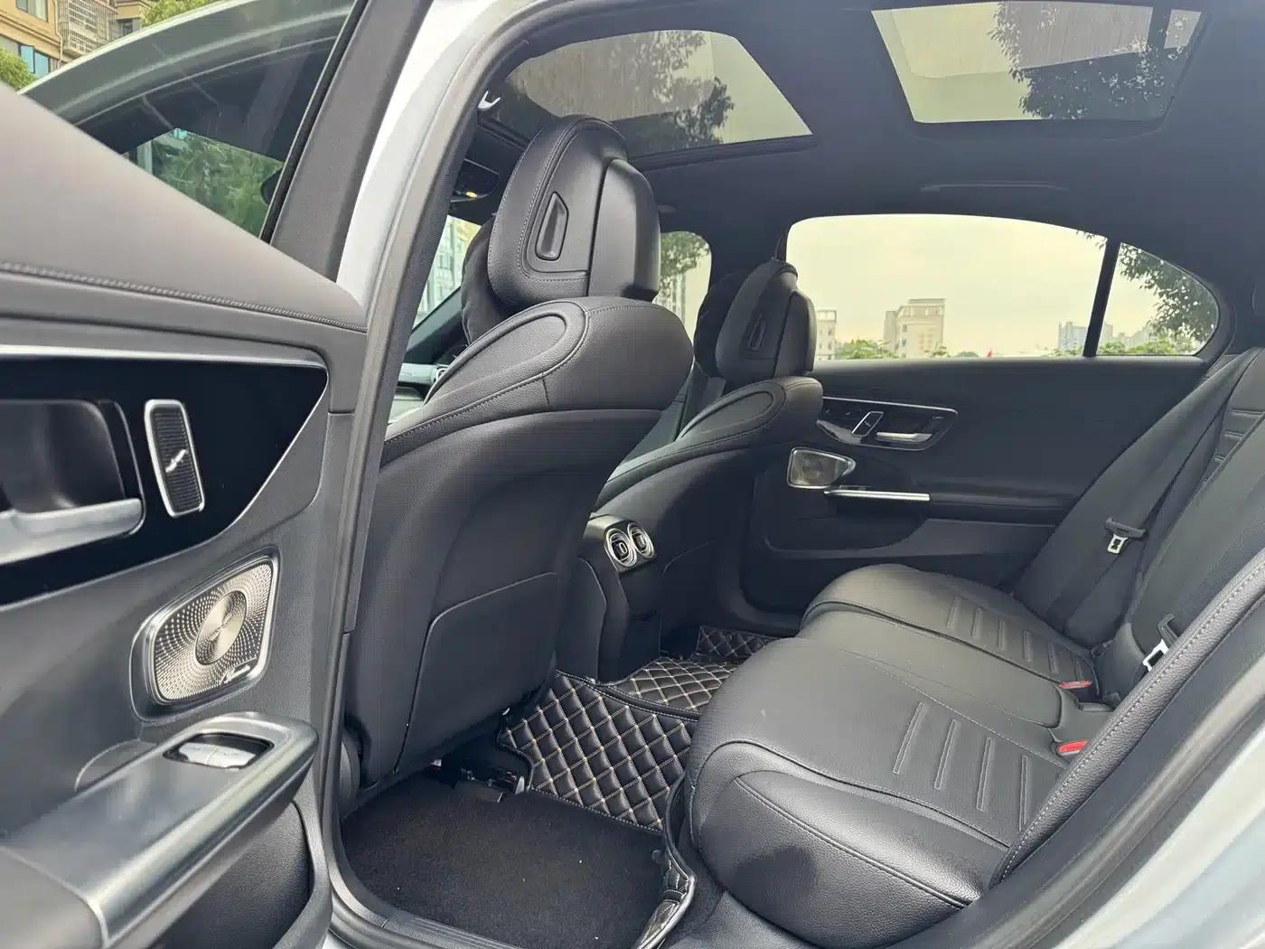 2023 Mercedes-Benz C-Class C 260 L Midnight Sport Edition — миниатюра 12