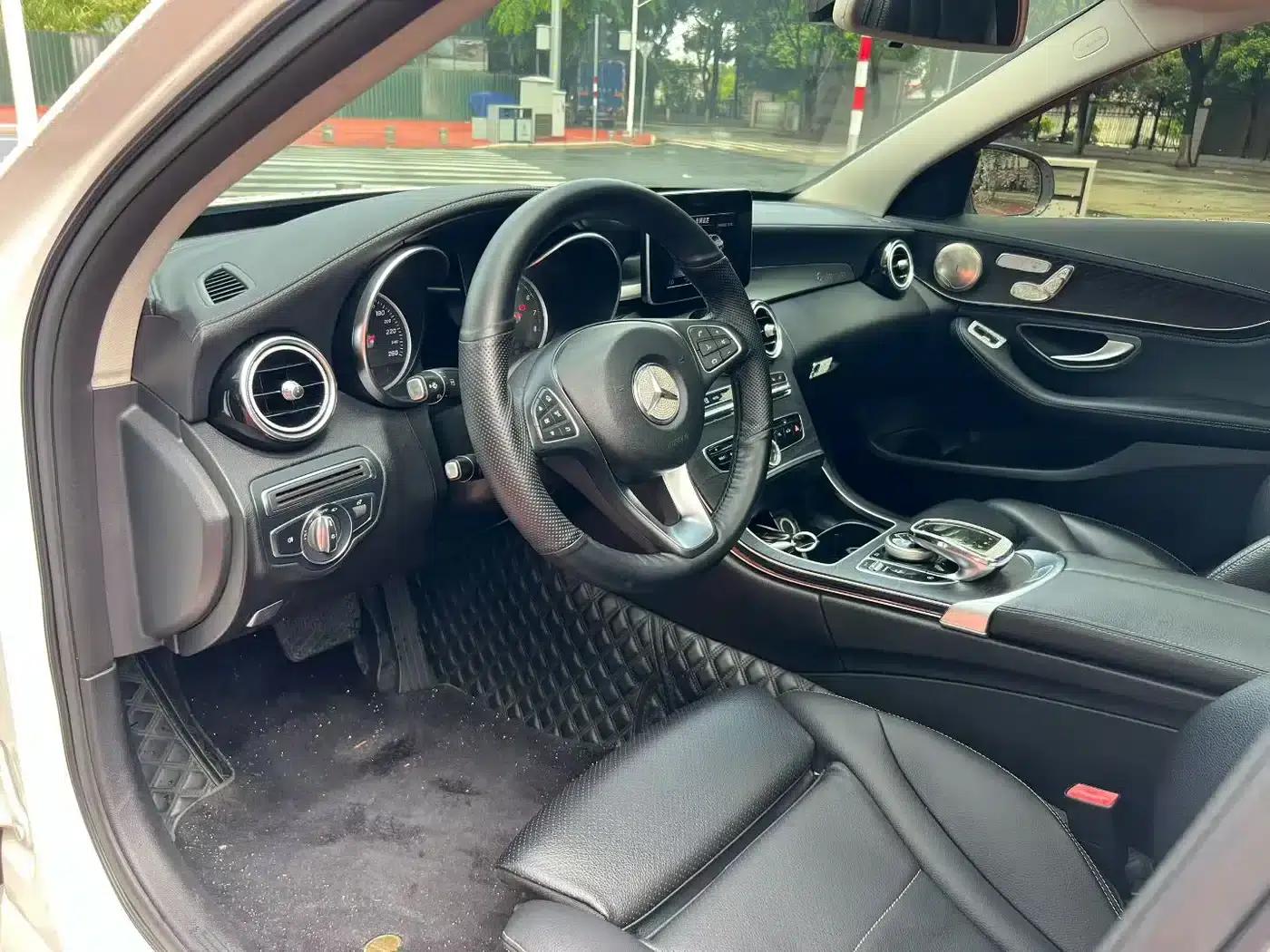 Mercedes-Benz C-Class 2017 Facelift C 200 L Sport Edition — миниатюра 4
