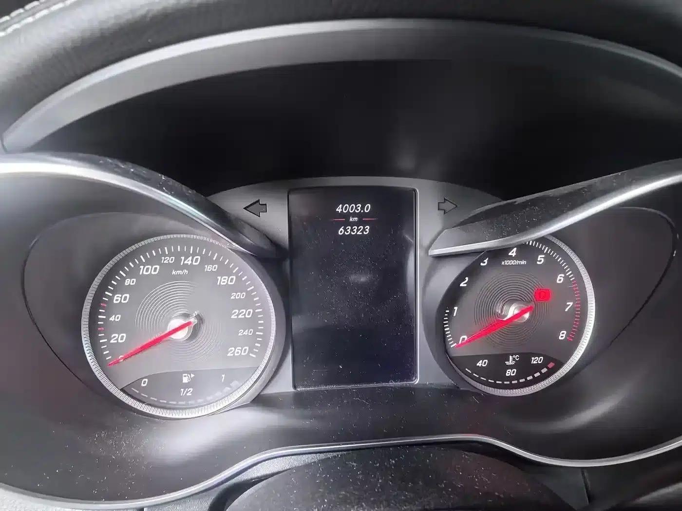 2015 Mercedes-Benz C-Class C 200 L Sport — миниатюра 10