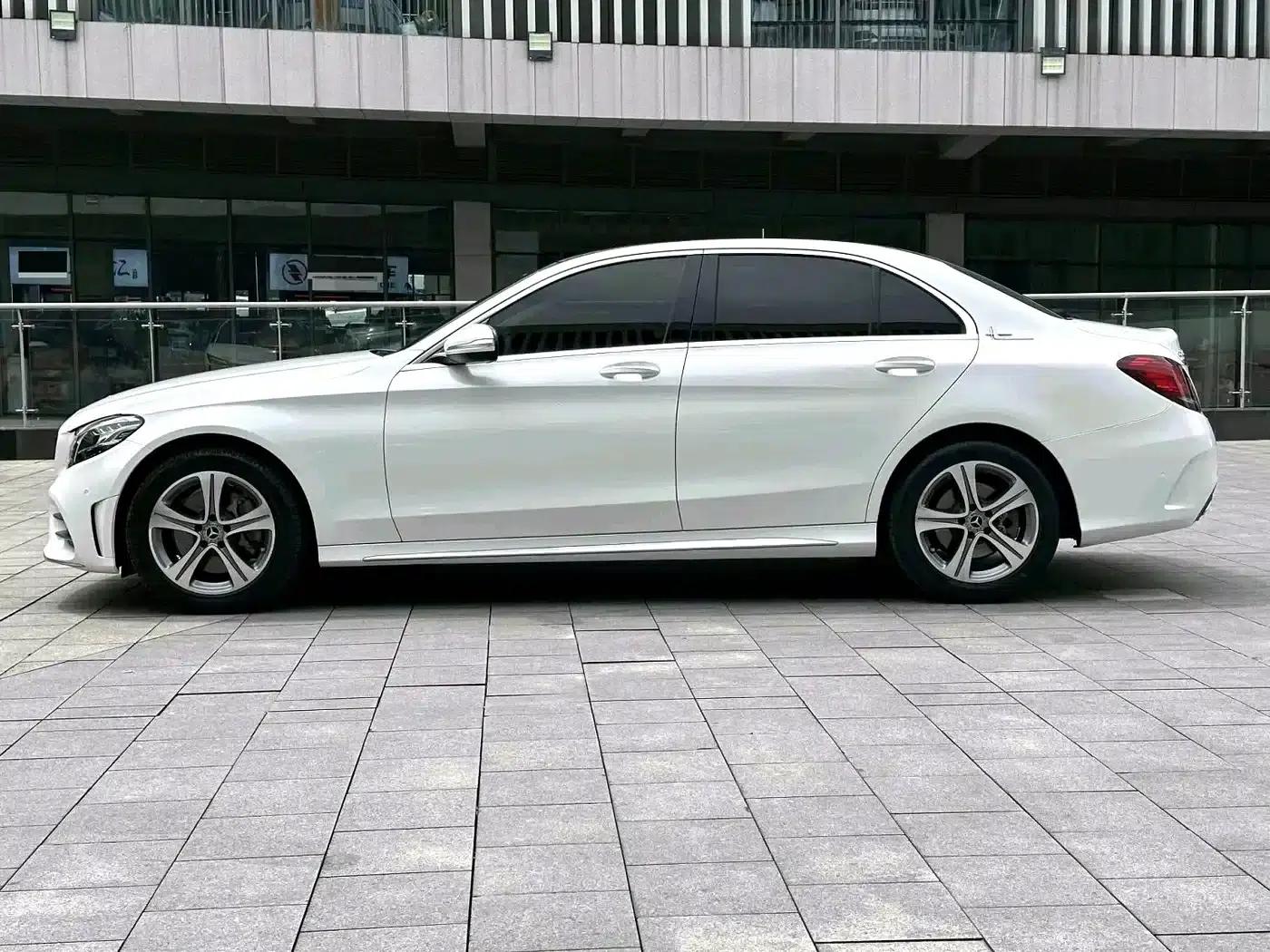 2020 Mercedes-Benz C-Class C 260 L Sport Edition — миниатюра 13