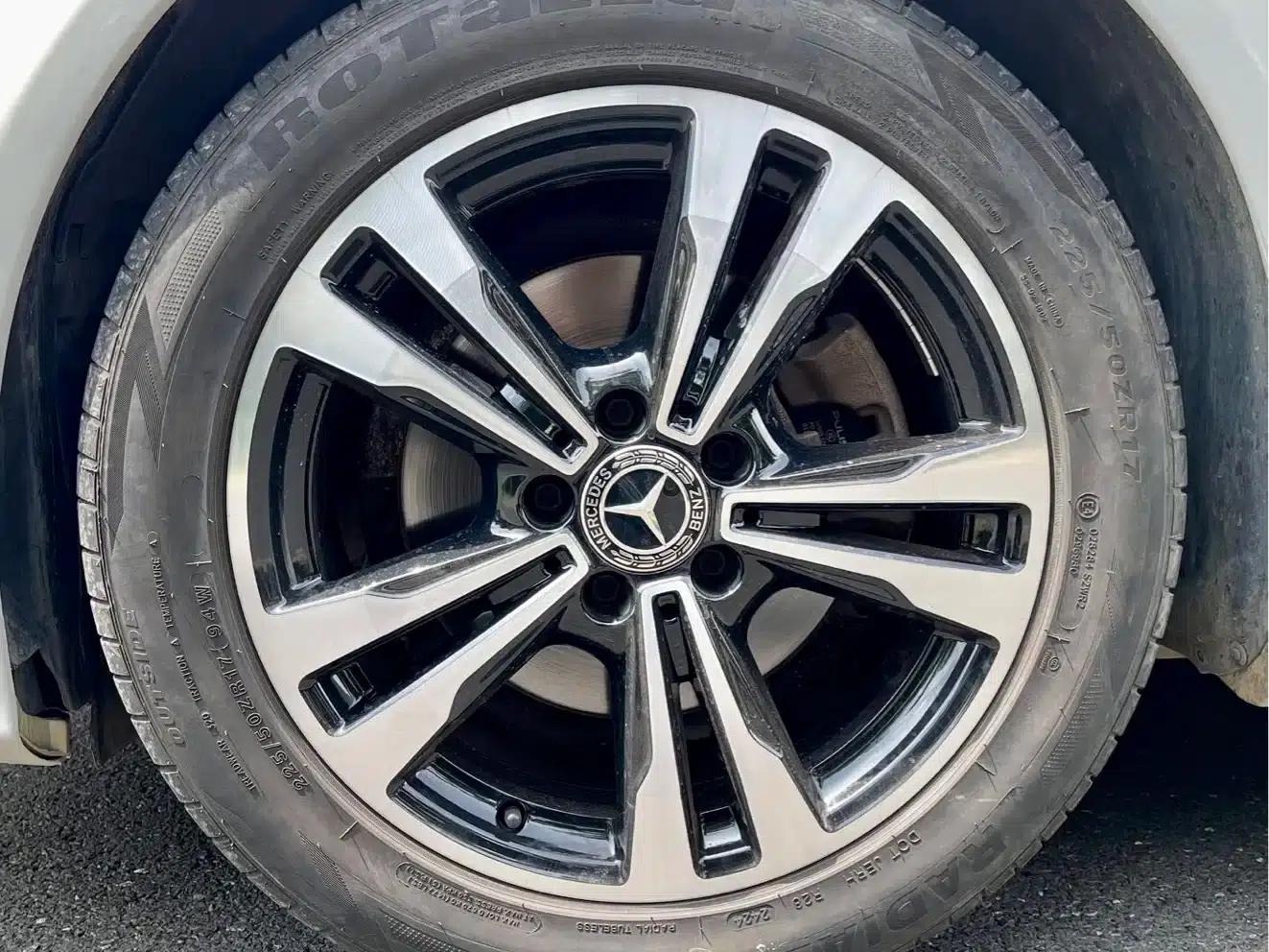 2018 Mercedes-Benz C-Class C 200 Sport Edition — миниатюра 12