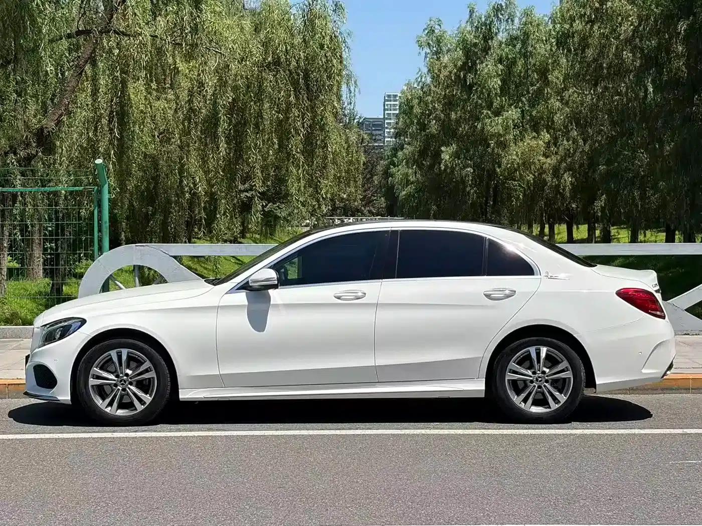 Mercedes-Benz C-Class 2017 Facelift C 200 L Sport Edition — миниатюра 14