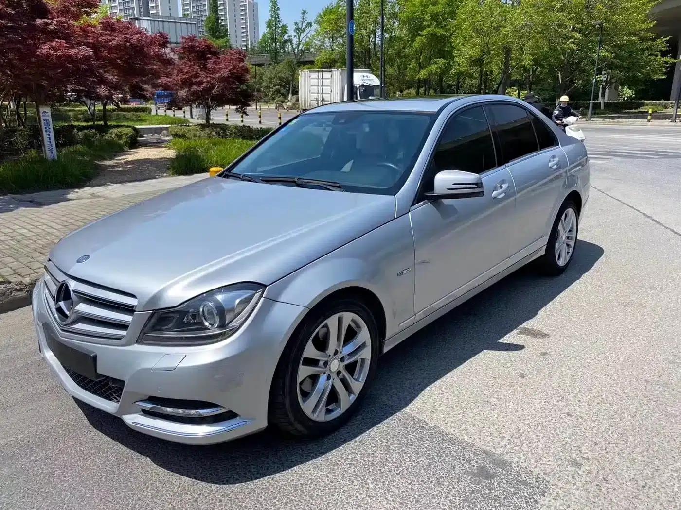 2011 Mercedes-Benz C-Class C 200 CGI Elegance — миниатюра 1