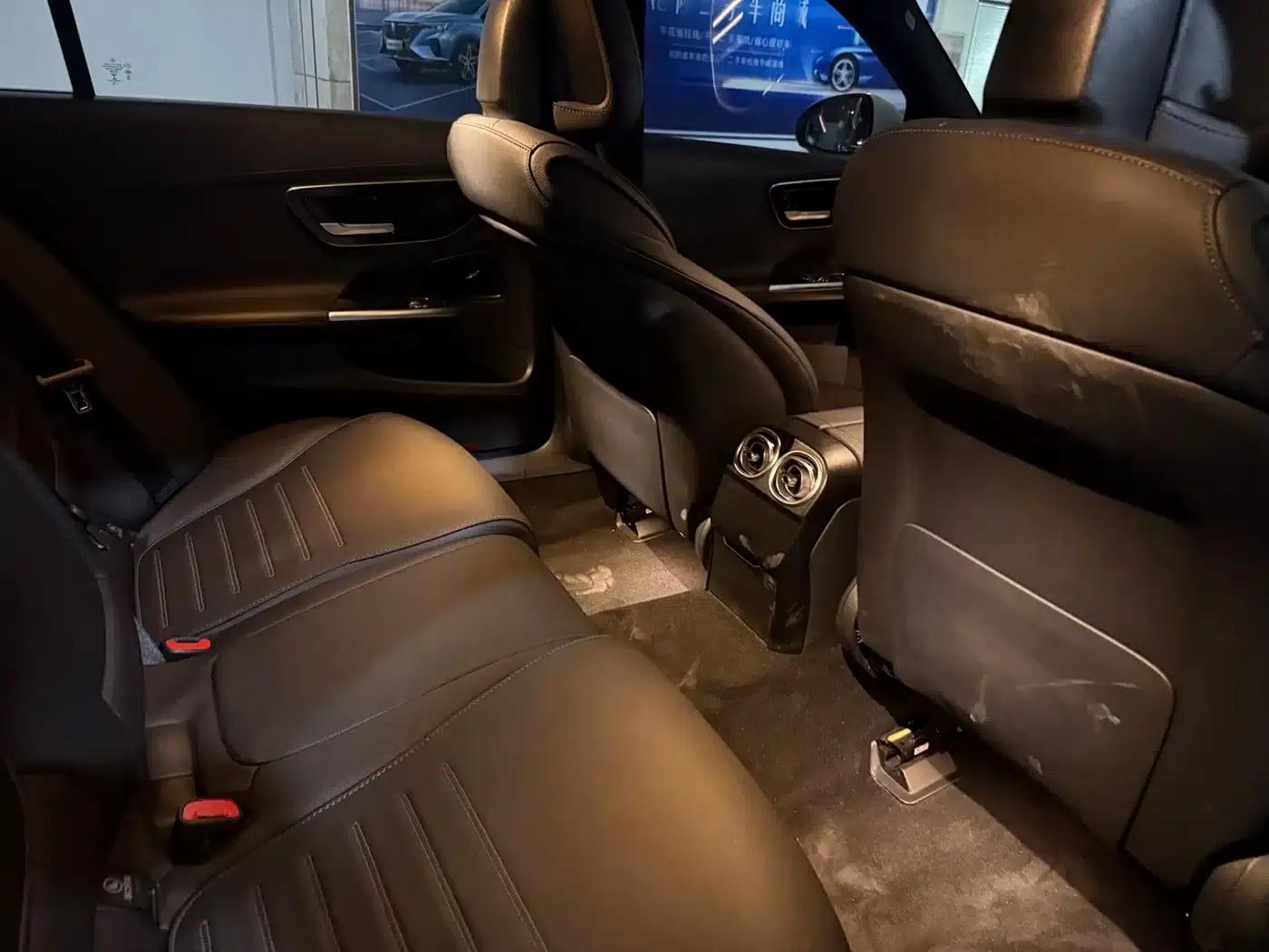 2023 Mercedes-Benz C-Class C 260 L Sport Edition — миниатюра 10
