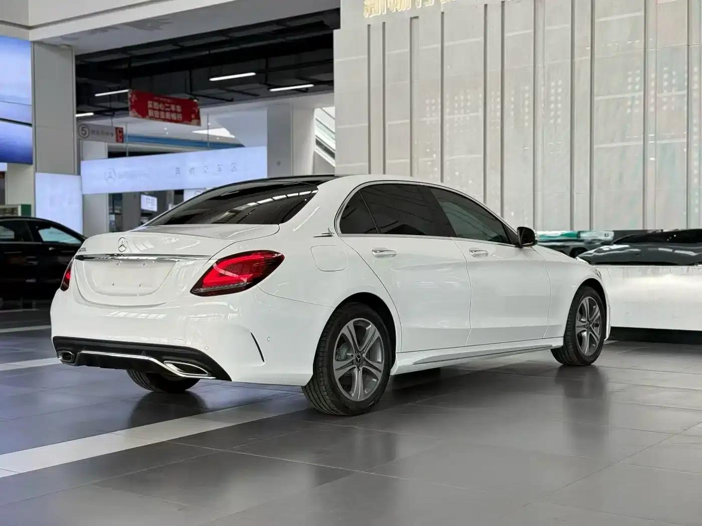 2020 Mercedes-Benz C-Class C 260 L Sport Edition — миниатюра 4