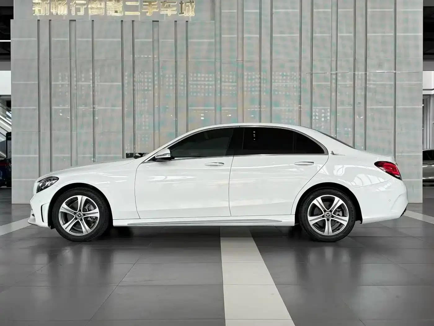 2020 Mercedes-Benz C-Class C 260 L Sport Edition — миниатюра 5