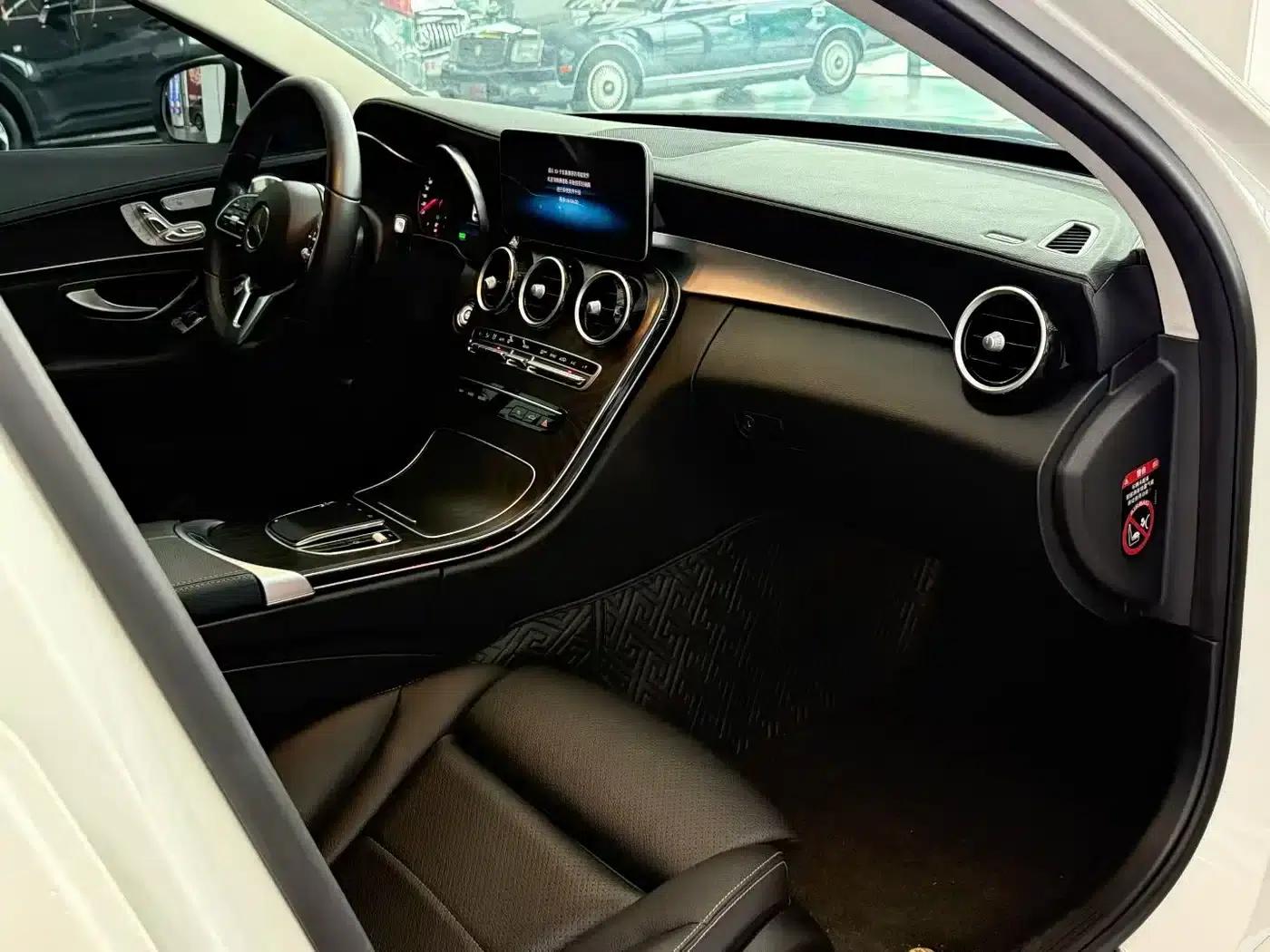 2020 Mercedes-Benz C-Class C 260 L Sport Edition — миниатюра 8