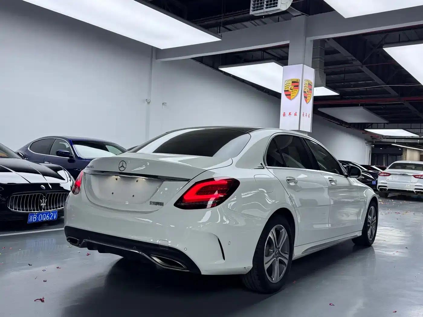 2020 Mercedes-Benz C-Class C 260 L Sport Edition — миниатюра 18