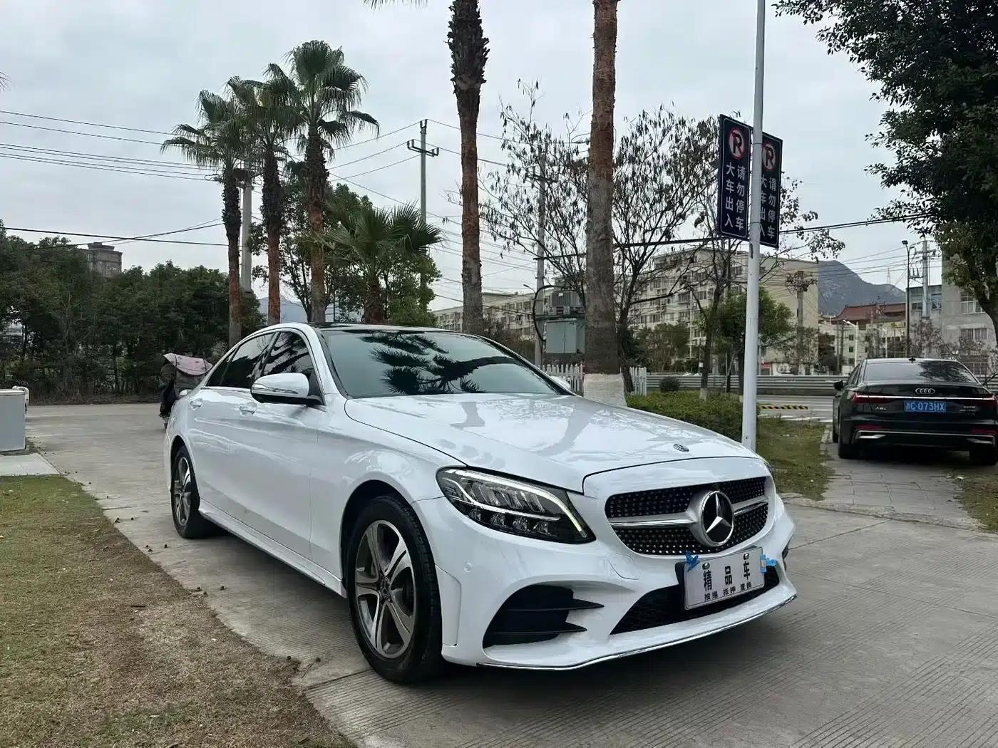 Mercedes-Benz C-Class 2019 C 260 L Sport Edition — миниатюра 1