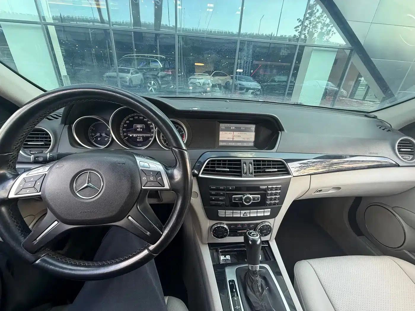 Mercedes-Benz C-Class 2013 C 180 CGI Classic — миниатюра 9